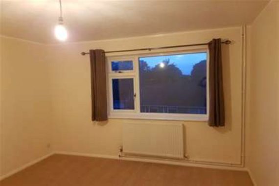 2 bedroom Bungalow t...